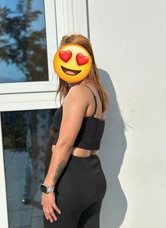 Rasmi Grg - puta in Kathmandu Photo 2 of 4