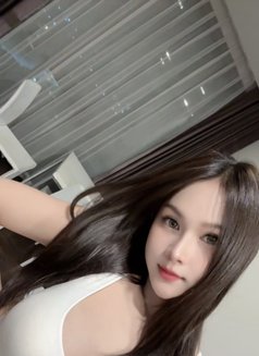 Ratee - masseuse in Pattaya Photo 1 of 4