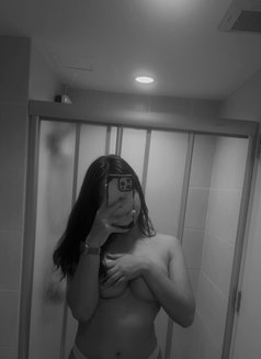 Ratee - masseuse in Pattaya Photo 4 of 4