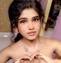 Rathi - Acompañantes transexual in Chennai Photo 6 of 7