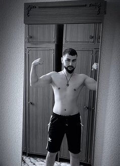 Raul - Male escort in Baku Photo 6 of 6