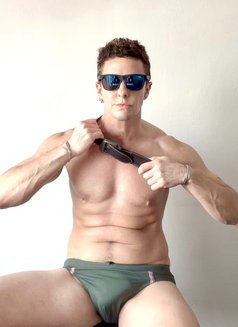 Raul Trans Men With Pussy - Male escort in Valencia Photo 8 of 11