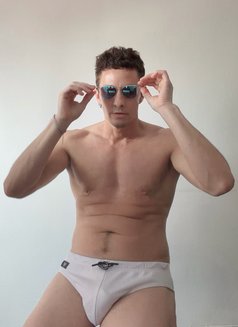 Raul Trans Men With Pussy - Male escort in Valencia Photo 11 of 11