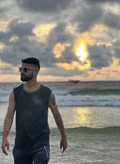 Raunak - Acompañantes masculino in Kathmandu Photo 4 of 4