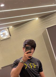 Raunak (Saket Gurugram) Delhi - Male escort in New Delhi Photo 2 of 5