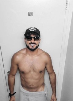 Raunchypig - Male escort in Toronto Photo 2 of 4