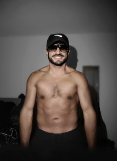 Raunchypig - Male escort in Toronto Photo 3 of 4