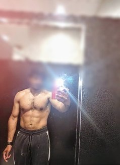 Raunchypig - Male escort in Toronto Photo 4 of 4