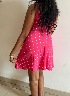 Ravee - puta in Colombo Photo 5 of 7