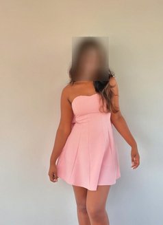 Raveesha Fernando - escort in Colombo Photo 3 of 6