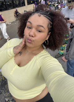 Ravelyn - escort in Amman Photo 2 of 3