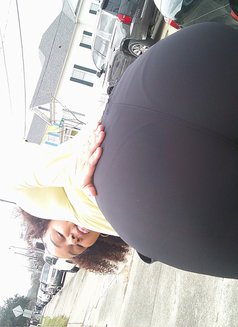 Ravelyn - escort in Amman Photo 3 of 3