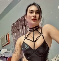 RAVEN SHEMALE - Transsexual dominatrix in Riyadh