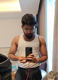 Ravi T - Male companion in Bangalore Photo 4 of 4