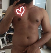 Ravi T - Acompañante masculino in Bangalore