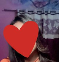 Ravina independent - adult performer in Noida