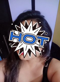 Ravina - escort in Mumbai Photo 2 of 4