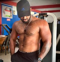 Ravindu - Male escort in Colombo