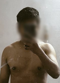 Ravith - masseur in Bangalore Photo 1 of 5