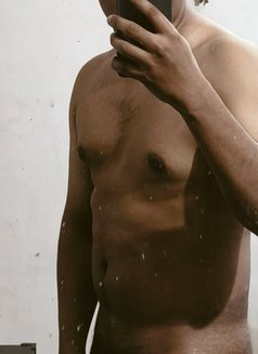 Ravith - masseur in Bangalore Photo 2 of 5