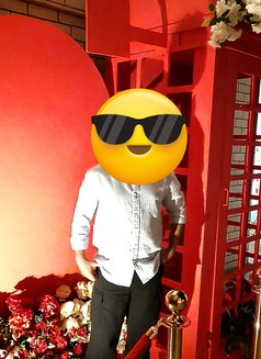 Ravith - masseur in Bangalore Photo 4 of 5