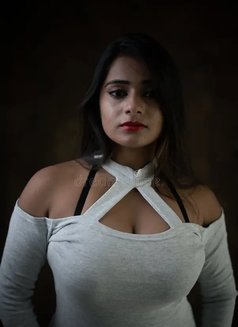 Ravya - escort in Surat Photo 1 of 4