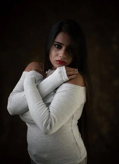 Ravya - escort in Surat Photo 4 of 4