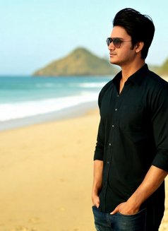 RAW EROTIC PLEASURE WITH A MASTER LOVER - Male escort in Kolkata Photo 7 of 8