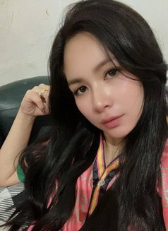 Raw naughty PUSSY going to you - escort in Singapore Photo 3 of 7