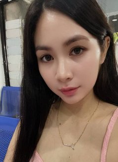 Raw naughty PUSSY going to you - escort in Singapore Photo 4 of 7