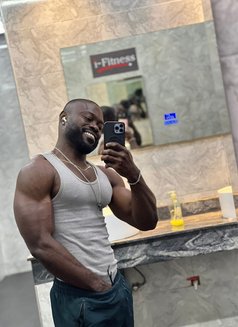 Rawa - Male escort in Dubai Photo 1 of 4