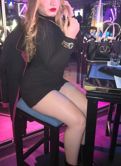 Rawan - puta in Cairo Photo 2 of 6