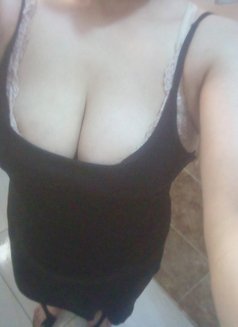 Rawan - Transsexual escort in Cairo Photo 3 of 3