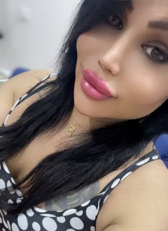 Rawan - Transsexual escort in Baghdad Photo 3 of 7