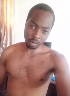 Rawlz - Male escort in Nairobi Photo 1 of 3
