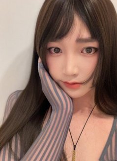 水蜜桃女孩 - Transsexual companion in Shanghai Photo 2 of 5