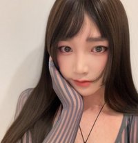 水蜜桃女孩 - Transsexual companion in Shanghai