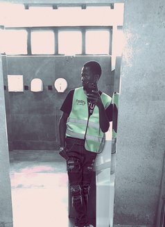 Ray - Male escort in Nairobi Photo 2 of 3