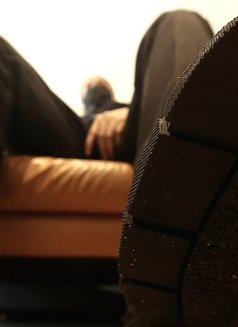 Mr. Ray, Dominant / BFE - Male adult performer in Bangkok Photo 5 of 5