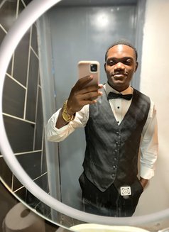 Rayan - Male escort in Douala Photo 1 of 2