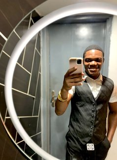 Rayan - Male escort in Douala Photo 2 of 2