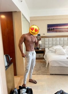 Rayan Dick 7.5 bull male - masseur in Colombo Photo 5 of 5