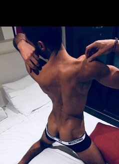 Rayan SEXY ARABIC FRENCH - Acompañantes masculino in Dubai Photo 1 of 9