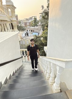 Rayan - Male escort in New Delhi Photo 1 of 4