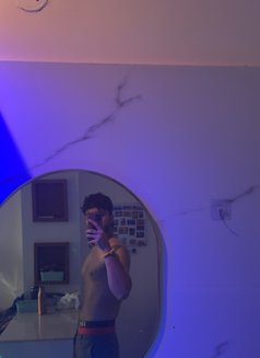 Rayan - Acompañantes masculino in New Delhi Photo 6 of 12