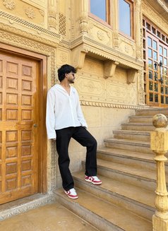 Rayan - Acompañantes masculino in New Delhi Photo 11 of 12