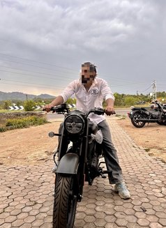 Rayan - Acompañantes masculino in New Delhi Photo 2 of 5