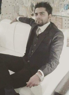 Rayan21 - Acompañantes masculino in Bangalore Photo 2 of 2