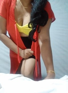 Rayani Sexy Girl Cam Show - puta in Colombo Photo 4 of 10