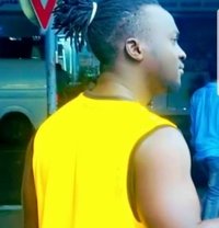 Raym9 - Male escort in Dubai
